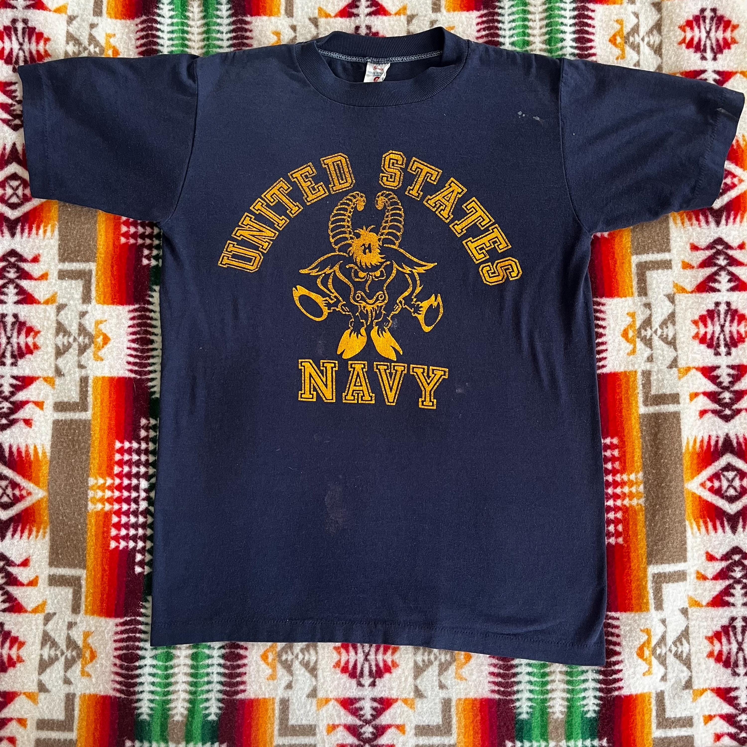 80年代のヴィンテージUSネイビーTシャツ、ビル・ザ・ゴート 
