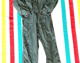 Medium 70s US Army OG-107 Cotton Coveralls Suit 1st Pattern Paint