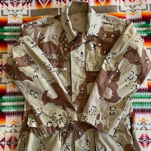Vintage desert camo 4 pocket military surplus Army jacket chocolate chip