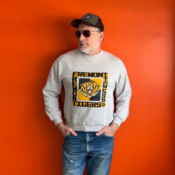Vintage 90a Fremont Tigers sweatshirt made in USA Russell Athletic Large