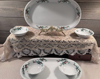 Vtg Cordon Bleu Christmas Holly Platters  And Small Garnish Bowls Set Of 6 Rare