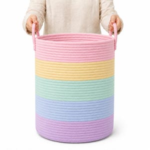 Panier arc-en-ciel OrganiHaus pour une décoration de classe pastel | Grand panier en corde de coton pour une décoration de chambre pastel 15x18