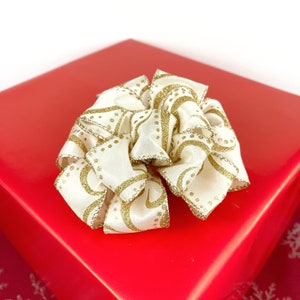 Small Christmas Gift Bow • Christmas Gift Topper • Present Bow For Christmas Gift Wrapping • Small Christmas Gift Basket Bow • Tree Bow