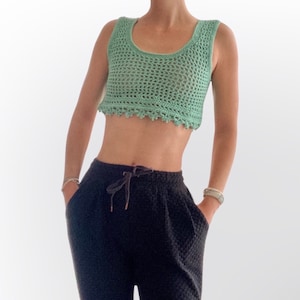 Short top women pastel green with hole pattern and floral border yoga top image 1