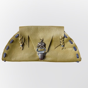 Cartera de cuero con flecos verdes, colgante de elefante, tarjetero de cuero, regalo unisex, billetera de elefante con amuleto de la suerte.