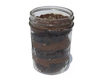 Sweet & Salty Snickers - Cupcakes In A Jar - MollyAndMia.com