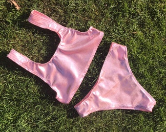 Holographic/Pattern Strappy Bikini With Highwaisted Bottoms