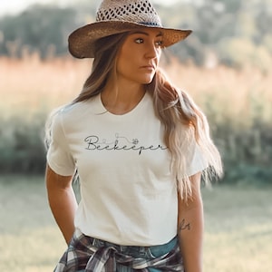 Beekeeper Shirt, Beekeeper Gift, Bee Keeper Shirt, Bee Keeper Gift, Beekeeping Gift, Holiday Gift for Beekeeper, Gift for Bee Keeper