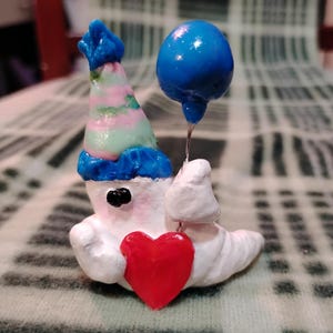 Happy birthday ghost, happy Valentine&#39;s Day ghost, polymer clay birthday ghost