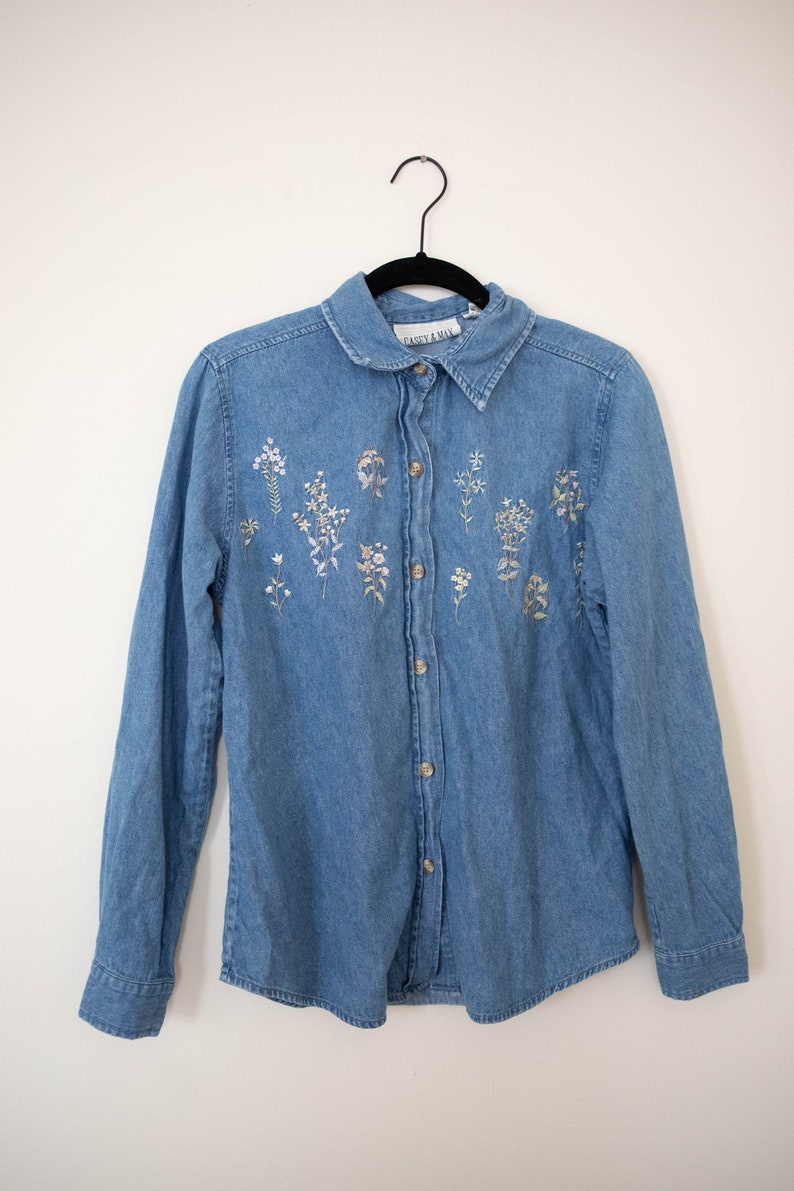 Vintage Casey and Max embroidered denim button up