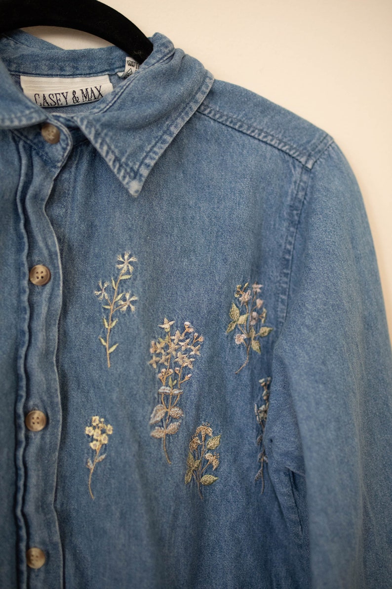 Vintage Casey and Max embroidered denim button up