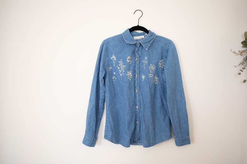 Vintage Casey and Max embroidered denim button up
