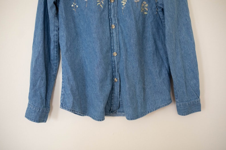Vintage Casey and Max embroidered denim button up