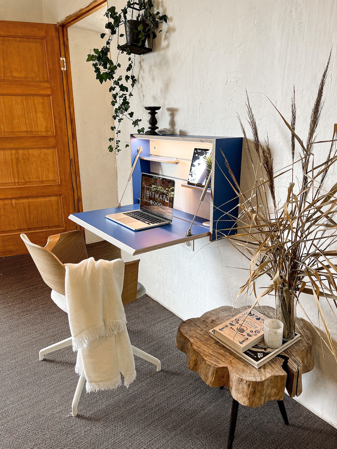 Space saving wall mounted desk reviews - Overview of Wall Mounted Desks