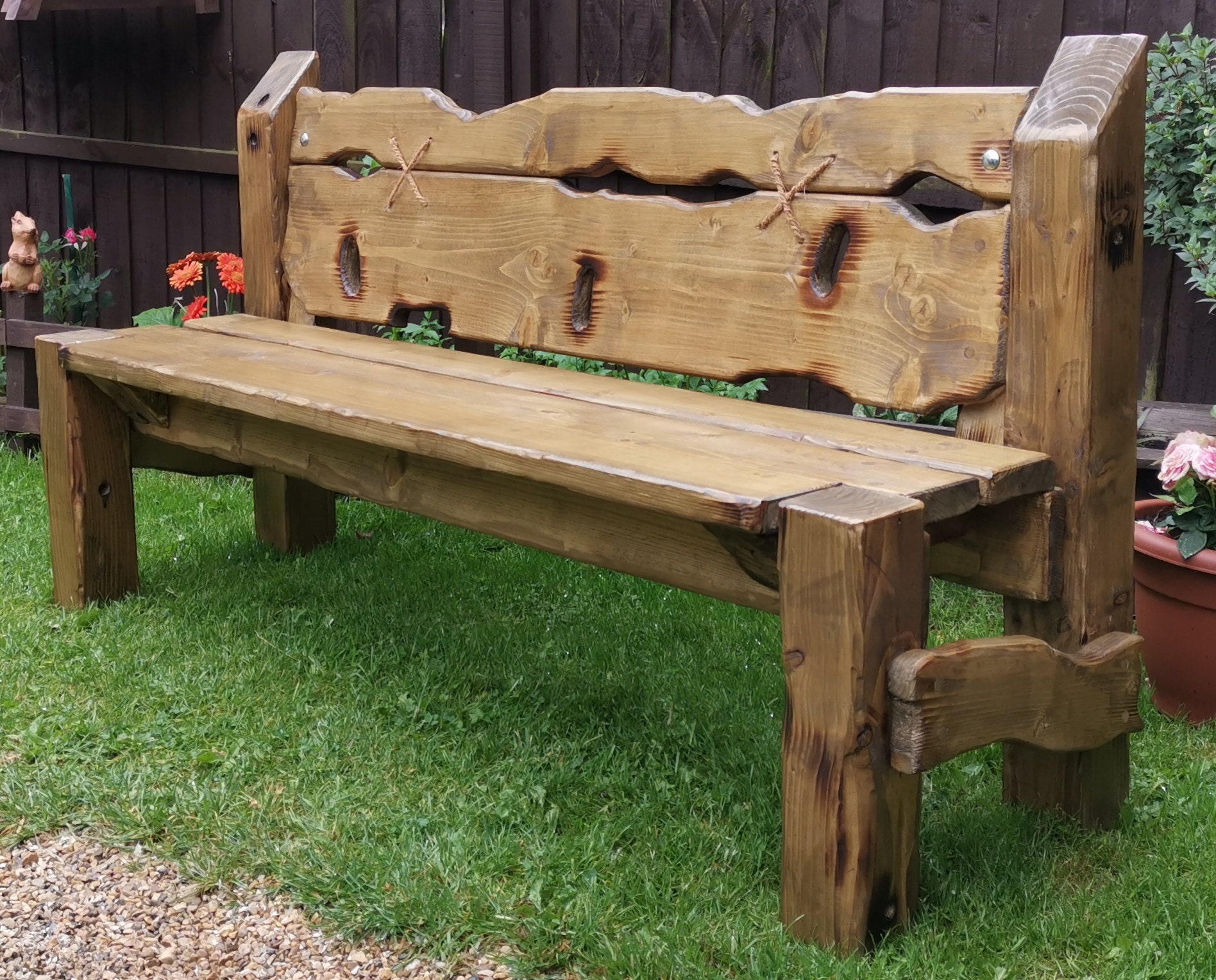 Wooden memorial benches online for gardens