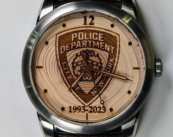 Personalisierte Ruhestandsuhr für Polizisten - Individuelles Abzeichen Design, einzigartiges Geschenk
