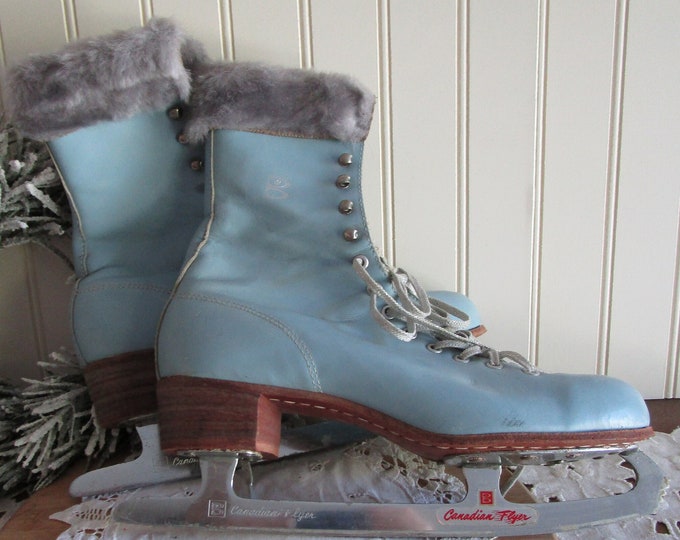 Vintage Canadian Flyer Figure Skates Women's Size 5x Pastel Blue Ice