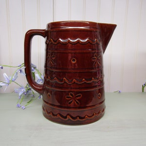 Marcrest Brown Daisy Dot pitcher. Large 60oz
