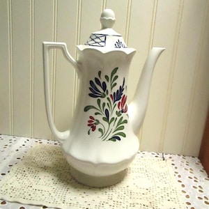 Provincial Ironstone England Johnson Bros Floral Center Coffee Pot/ Lid