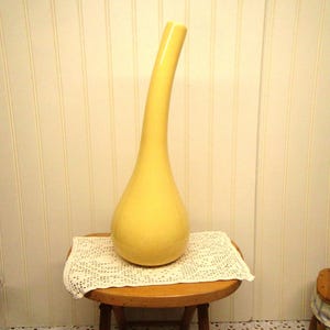 Royal Haeger MCM Curved Pottery 15” Vase Butter Yellow