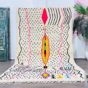 Funky Berber Moroccan Costum rug - Moroccan Woolen carpet - New Azilal rug - Beni ouarain style - New Beni ouarain rug - fine berber rug