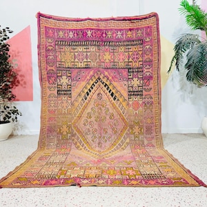 Vintage Berber Moroccan Wool Rug: Authentic Handmade Carpet (5.8ft x 9.8ft)
