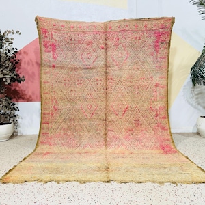 Vintage Beni Mguild Rug: Handmade Moroccan Berber Carpet (6.5ft x 9.1ft)