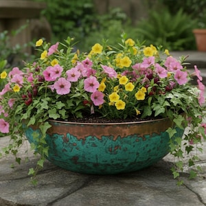 Gehämmerte Kupferschüssel Pflanzgefäß, Grüne Patina Rustikale Gartendekoration, Indoor Outdoor Pot