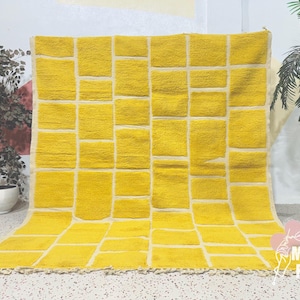 Custom Yellow Moroccan rug - Berber Morrocan rug - Handmade rug - Beni ouarain carpet - Yellow Wool rug - Moroccan rugs 8x10