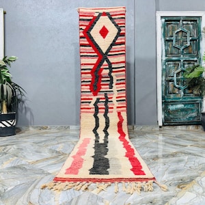 Vintage Berber Runner Rug: Handwoven Moroccan Wool Hallway Rug