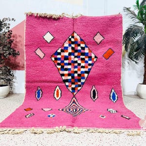 Handmade Pink Beni Ourain Rug: Moroccan Wool Carpet (6.7x9.7 ft.)