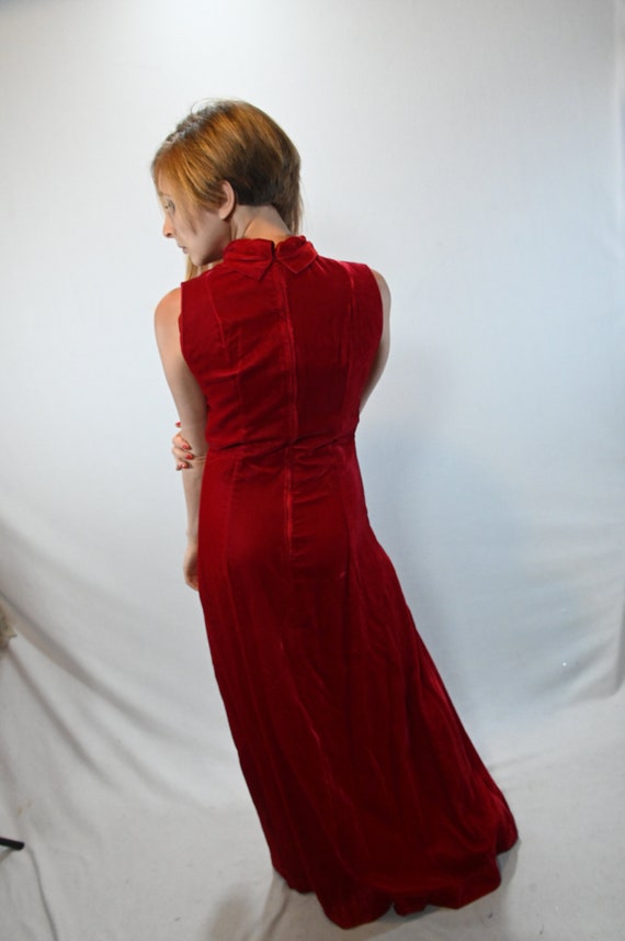 1960s/ 1970s Red Velvet Dress - image 4