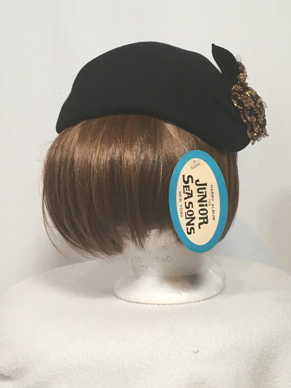 Jr Seasons vintage hat Vintage Junior Seasons Hat derby bowler hat White feathers  main image 2