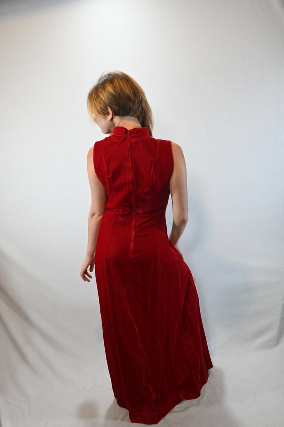 1960s/ 1970s Red Velvet Dress - image 6