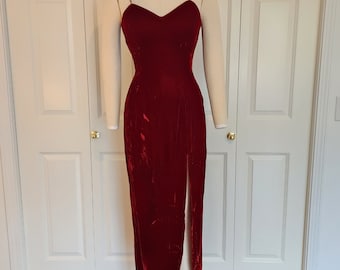 Vintage 1994 Burgundy Crushed Velvet Gown with Sweetheart Neckline Size 10