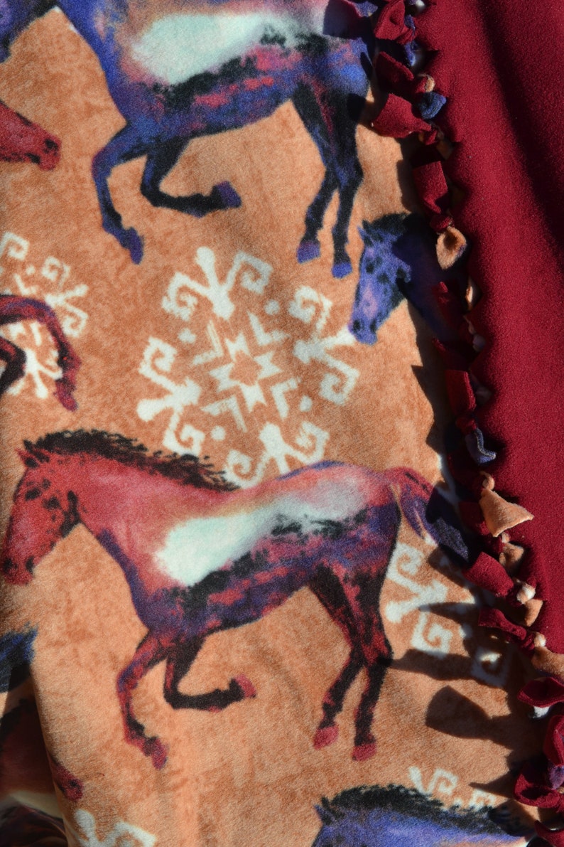 Realistic Watercolor Horse No-Sew Fleece Blanket