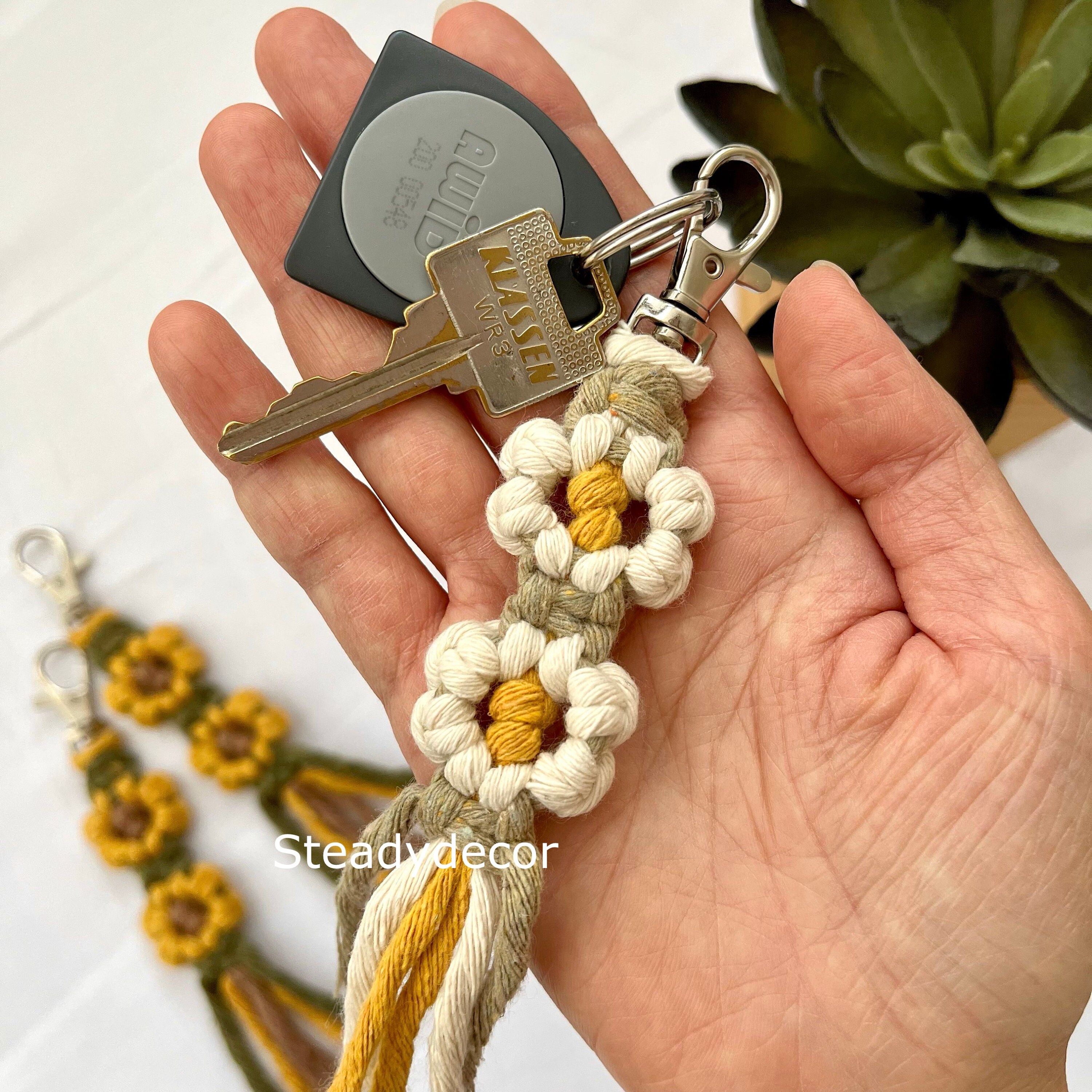 Mini fleur porte-clés macramé porte-clés floral, petite marguerite
