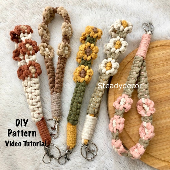 Daisy Flower Keychain Boho Wrist Lanyard Woven Phone Charms Key Ring for  Women