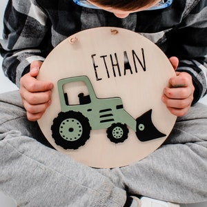 Plaque prénom tracteur cadeau naissance bébé personnalisé panneau en bois idée cadeau chambre d'enfant image 6