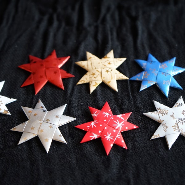 20 Sterne flach 4cm, Muster, versch Farben (Fröbelsterne, Deko)