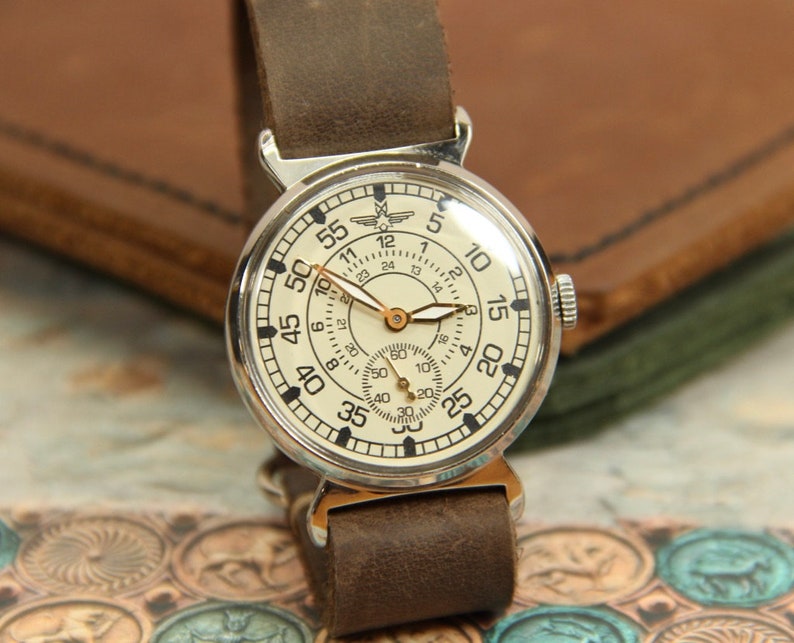 Montre soviétique Pobeda Mort aux espions Montre soviétique rare Montre militaire Pobeda Montre mécanique URSS Montre homme Cadeau pour un ami image 2