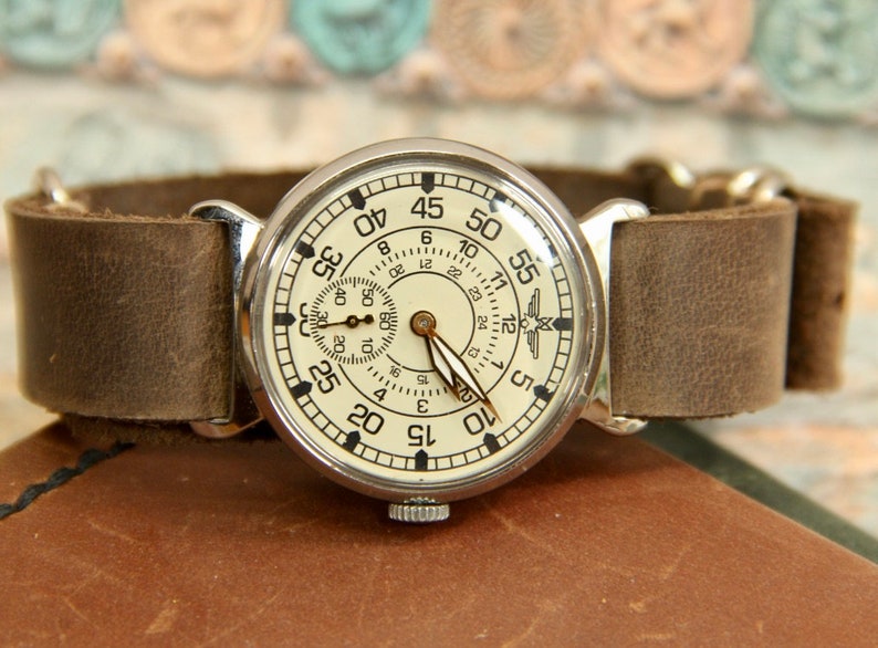 Montre soviétique Pobeda Mort aux espions Montre soviétique rare Montre militaire Pobeda Montre mécanique URSS Montre homme Cadeau pour un ami image 3