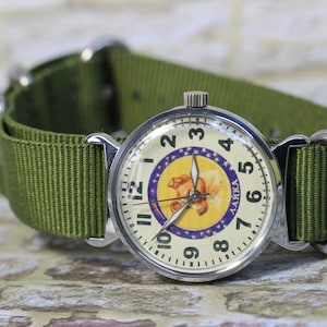 Vintage Soviet watch Pobeda Laika a symbol of the space age 画像 5