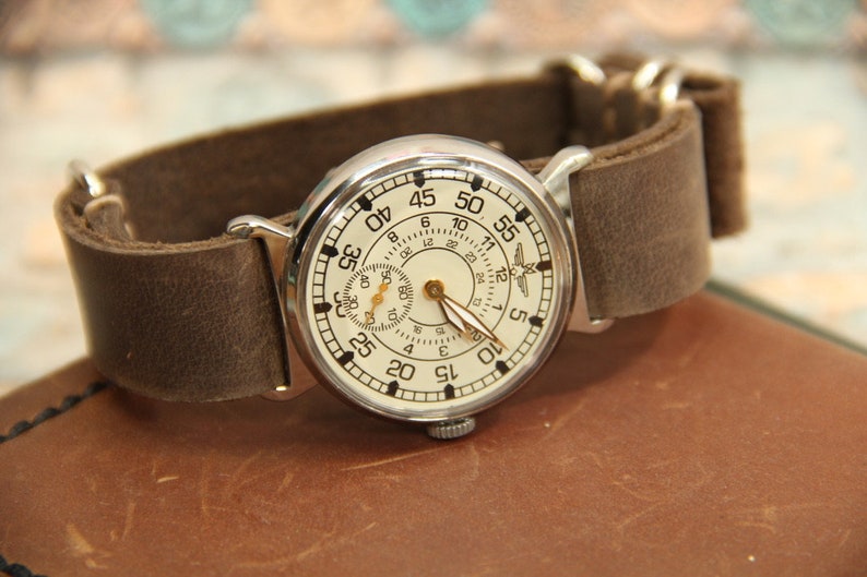 Montre soviétique Pobeda Mort aux espions Montre soviétique rare Montre militaire Pobeda Montre mécanique URSS Montre homme Cadeau pour un ami image 6