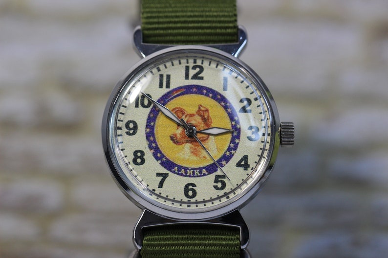 Vintage Soviet watch Pobeda Laika a symbol of the space age 画像 4