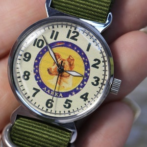 Vintage Soviet watch Pobeda Laika a symbol of the space age 画像 6