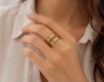 Wide Brass Adjustable Ring – Wavy Pattern Band Ring, Ethnic Boho Statement Jewelry, Artistic Brass Band, Minimalist Indian Design