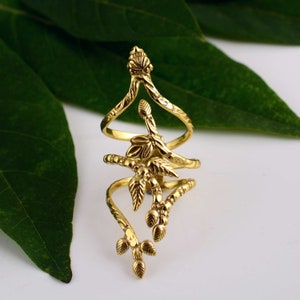 EvaSwan© Leaf Splint Ring for PIP or DIP Joint, Adjustable Vine Arthritis Support Ring, Botanical Gold Finger Brace, Handmade Statement Ring