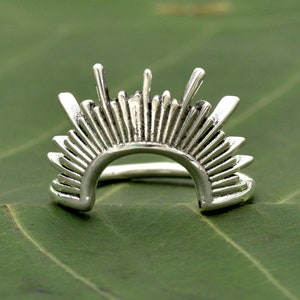 Anillo de medio sol, anillo con diseño de sol, anillo de plata, anillo hecho a mano, anillo minimalista, promesa, anillo vintage, anillo de sol delicado, plata de ley 925, AK-3aa1s