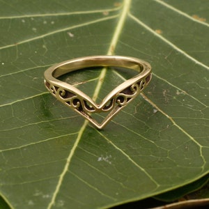 Bague chevron en filigrane d'or en forme de V, bague faite main, bague unique, bague minimaliste, bohème, bague tendance, cadeau infini, bague délicate, AK-3an1n